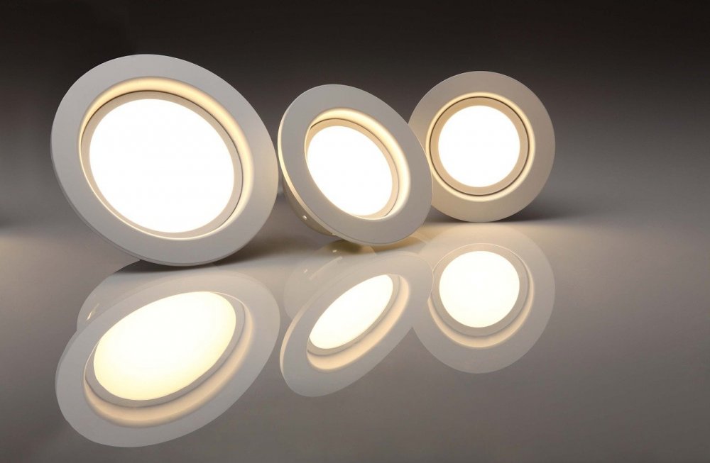 Effektiv LED belysning för hem och företag