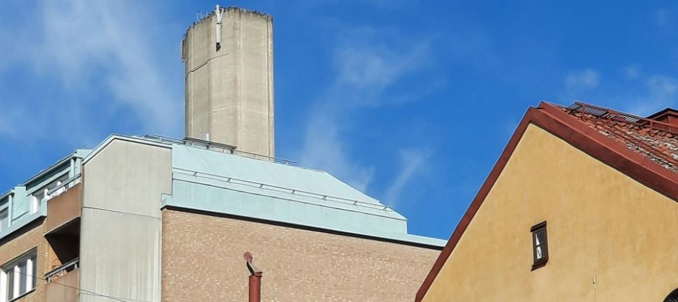 Takmålning i Stockholm: Fördelar och nyckelfaktorer med att måla tak i Stockholm