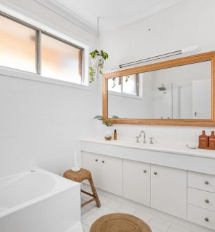 Badrumsskåp – smart förvaring för ordning och stil