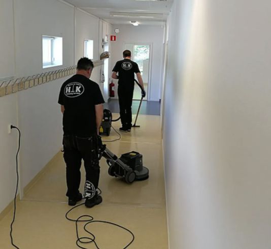 Golvvård som håller i längden  kunskap, metoder och smarta val