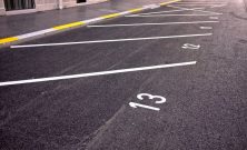 Linjemålning parkering  grunden för en trygg och effektiv parkeringsplats