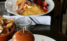 Restaurang i Kungens Kurva: Hitta en bra restaurang för stora sällskap i Stockholm